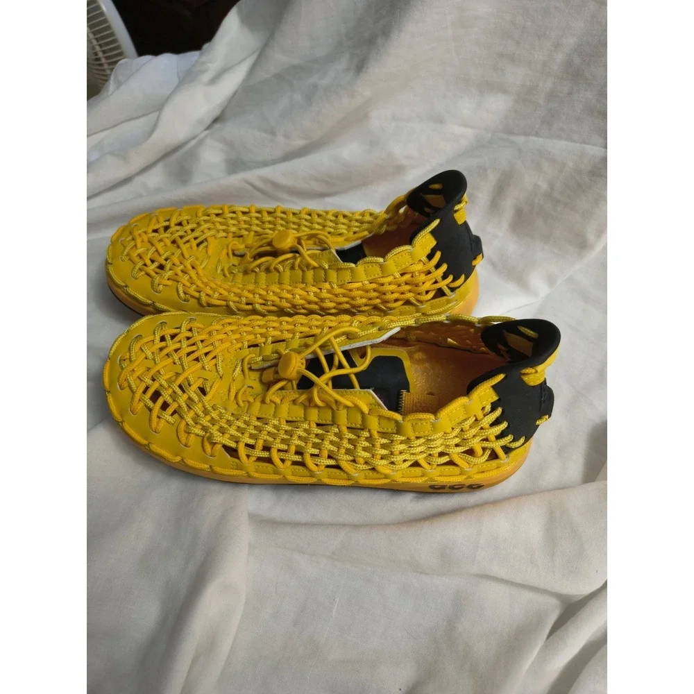 Nike product pair